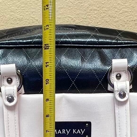 Mary Kay Cosmetics Deluxe Consultant Handbag w/ Tote Insert - Picture 7 of 12